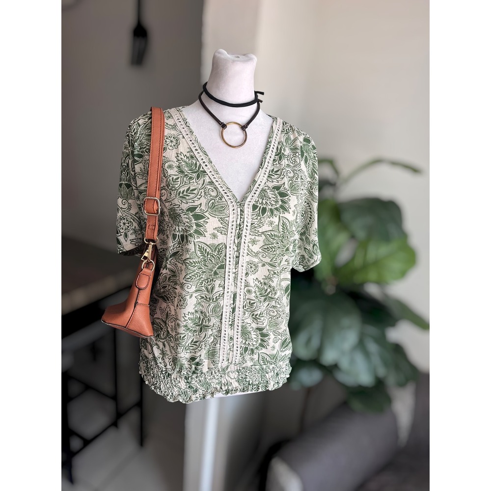 Parallel Skies Floral Print V-Neck Blouse Size S